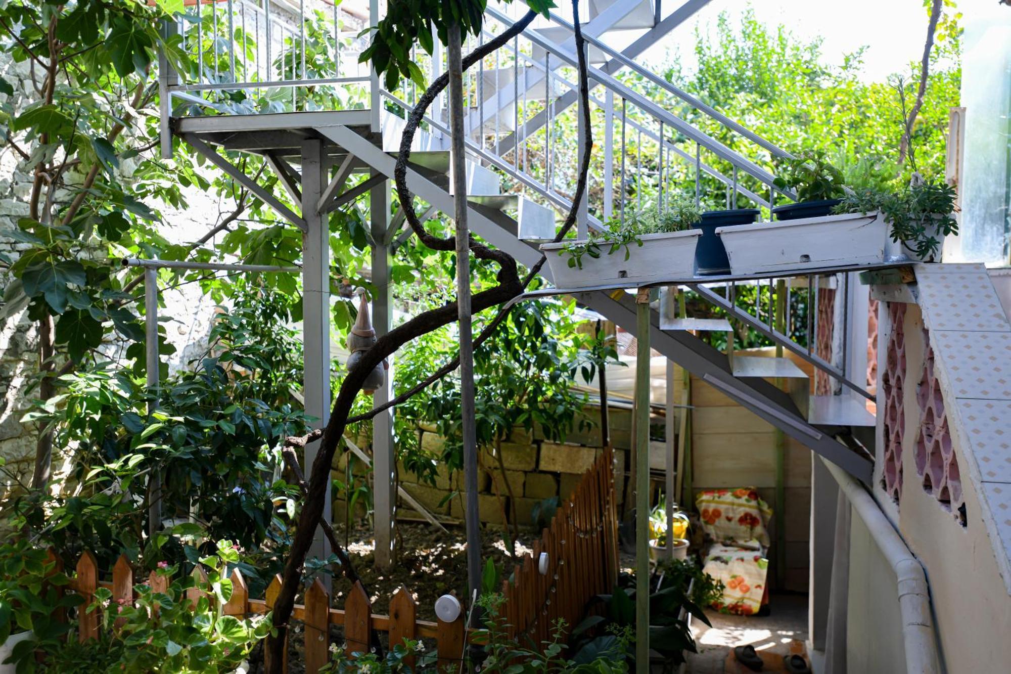 Guest House Flowers Берат Экстерьер фото